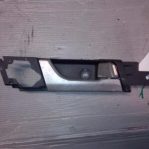 2014 HOLDEN CAPTIVA DOOR HANDLE