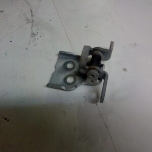 2009 FORD FALCON DOOR HINGE RUNNER