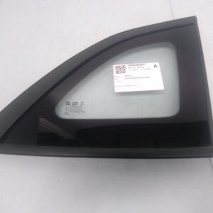 2017 HOLDEN CRUZE RIGHT REAR SIDE GLASS