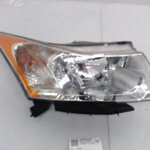 2015 HOLDEN CRUZE RIGHT HEADLAMP