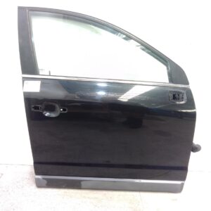 2013 HOLDEN CAPTIVA RIGHT FRONT DOOR