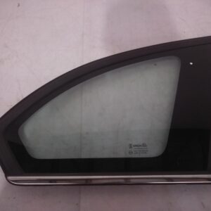 2016 HOLDEN CAPTIVA RIGHT REAR SIDE GLASS