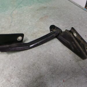 2003 FORD FOCUS BONNET HINGE STRUT