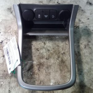 2015 HOLDEN COLORADO TRIM PANEL