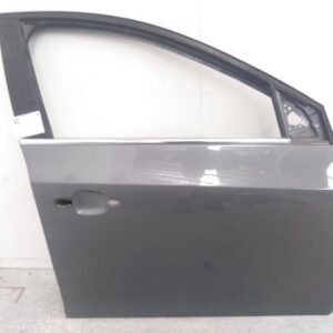 2010 HOLDEN CRUZE RIGHT FRONT DOOR