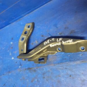 2010 HOLDEN COMMODORE BONNET HINGE STRUT