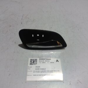 2013 HOLDEN CRUZE DOOR HANDLE