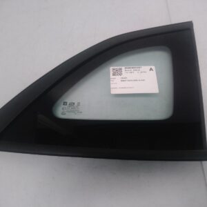 2017 HOLDEN CRUZE RIGHT REAR SIDE GLASS