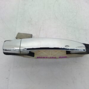 2010 HOLDEN CAPTIVA DOOR HANDLE