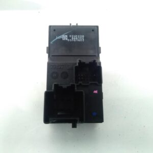 2018 HOLDEN COLORADO POWER DOOR WINDOW SWITCH