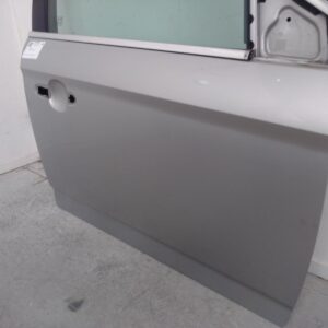 2012 FORD MONDEO RIGHT FRONT DOOR