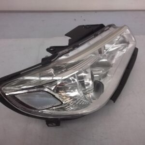 2016 HOLDEN COMMODORE RIGHT HEADLAMP