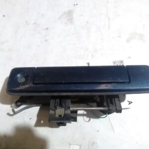 2013 HOLDEN COLORADO TAILGATE HANDLE