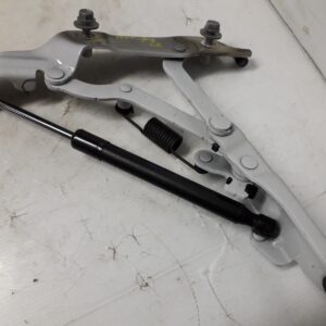 2014 HOLDEN COMMODORE BOOT LID TAILGATE HINGE