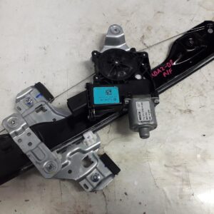 2015 HOLDEN BARINA RIGHT FRONT WINDOW REG MOTOR