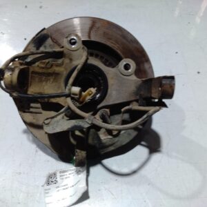 2013 HOLDEN COLORADO LEFT FRONT HUB ASSEMBLY