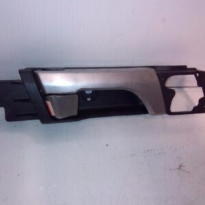 2010 HOLDEN CAPTIVA DOOR HANDLE