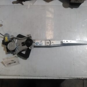 2011 HOLDEN BARINA RIGHT FRONT WINDOW REG MOTOR