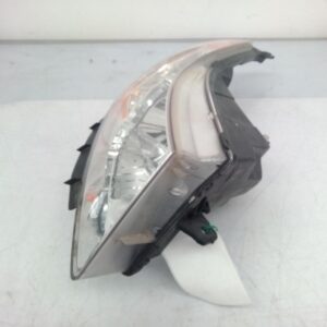 2013 HOLDEN CRUZE RIGHT HEADLAMP