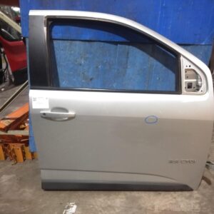 2013 HOLDEN COLORADO RIGHT FRONT DOOR