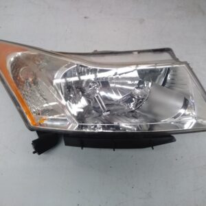 2012 HOLDEN CRUZE RIGHT HEADLAMP