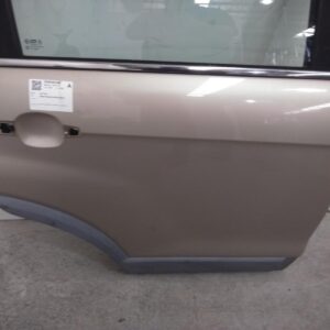 2011 HOLDEN CAPTIVA RIGHT REAR DOOR SLIDING