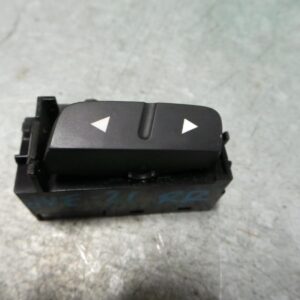 2010 HOLDEN COMMODORE POWER DOOR WINDOW SWITCH