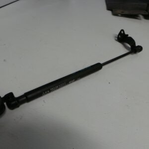 2008 HOLDEN CAPTIVA HATCH STRUT