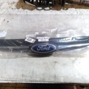 2014 FORD FOCUS GRILLE