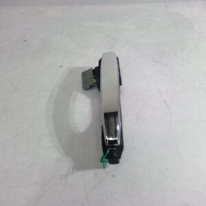 2011 HOLDEN CAPTIVA DOOR HANDLE