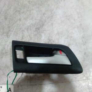 2012 HOLDEN COMMODORE DOOR HANDLE