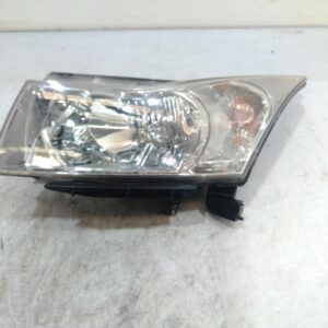 2015 HOLDEN CRUZE LEFT HEADLAMP