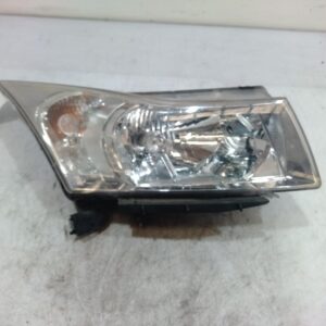 2015 HOLDEN CRUZE RIGHT HEADLAMP