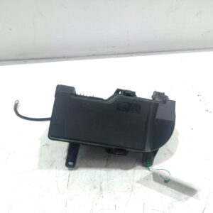 2008 FORD FALCON FUSE BOX