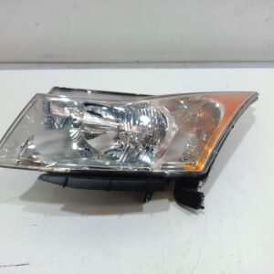 2014 HOLDEN CRUZE LEFT HEADLAMP