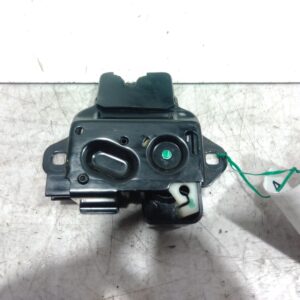 2015 HOLDEN COMMODORE DOOR BOOT GATE LOCK