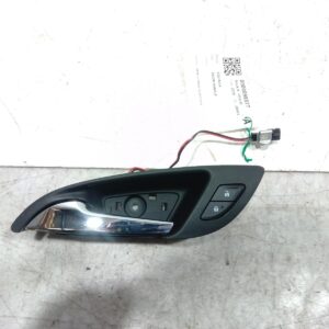 2019 HOLDEN EQUINOX DOOR HANDLE