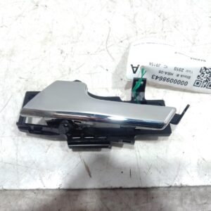 2010 HOLDEN BARINA DOOR HANDLE