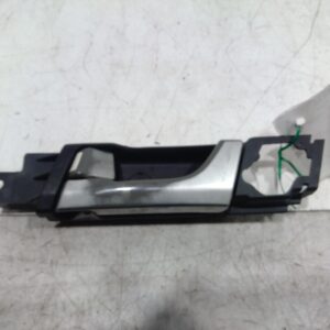 2007 HOLDEN CAPTIVA DOOR HANDLE