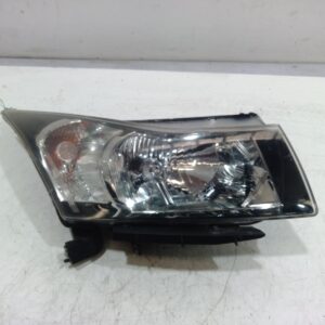 2011 HOLDEN CRUZE RIGHT HEADLAMP