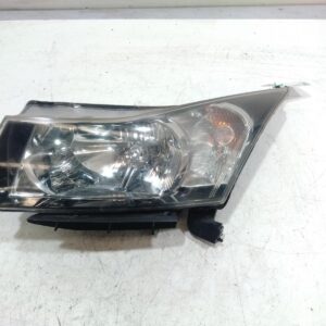 2011 HOLDEN CRUZE LEFT HEADLAMP