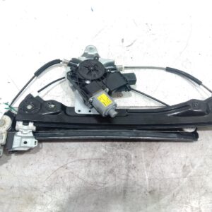 2016 HOLDEN CRUZE RIGHT FRONT WINDOW REG MOTOR