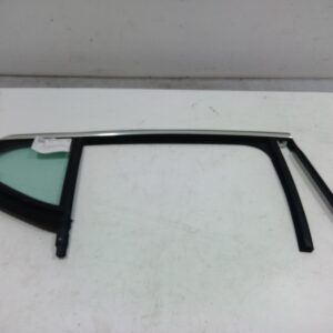 2017 HOLDEN ASTRA RIGHT REAR QUARTER (1/4) DOOR GLASS