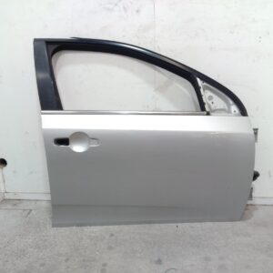 2010 FORD FALCON RIGHT FRONT DOOR