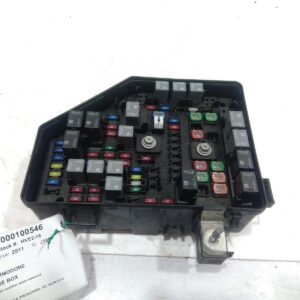 2011 HOLDEN COMMODORE FUSE BOX