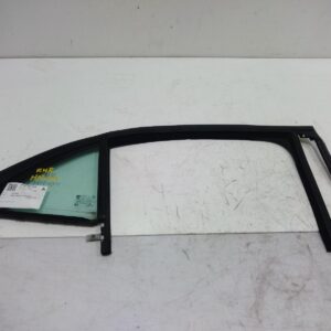 2015 HOLDEN MALIBU RIGHT REAR QUARTER (1/4) DOOR GLASS