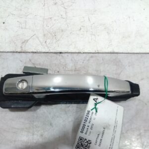 2012 HOLDEN CAPTIVA DOOR HANDLE