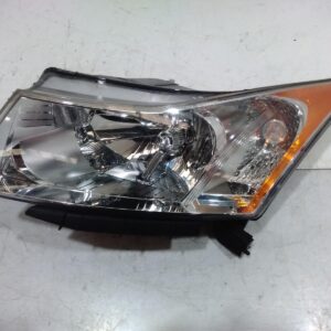 2013 HOLDEN CRUZE LEFT HEADLAMP