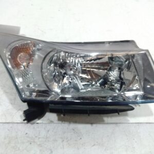 2016 HOLDEN CRUZE RIGHT HEADLAMP